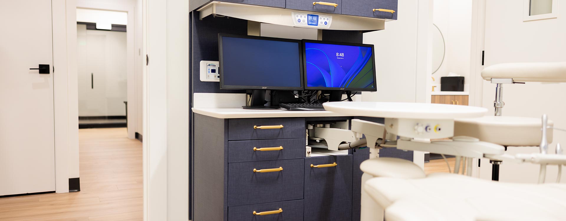 A modern dental treatment room at our Southpoint office